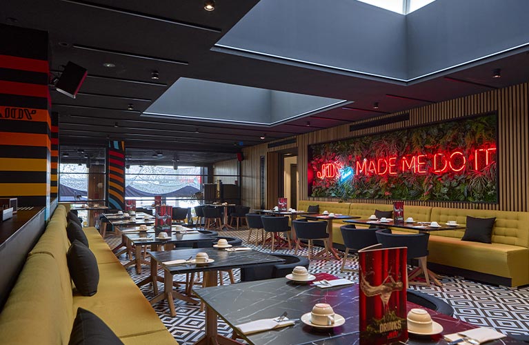 Gruppen universal beach hotels