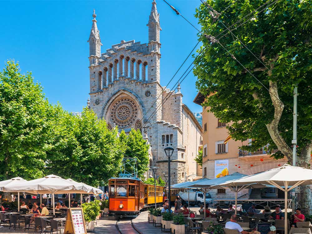 servicios incoming universal beach hotels