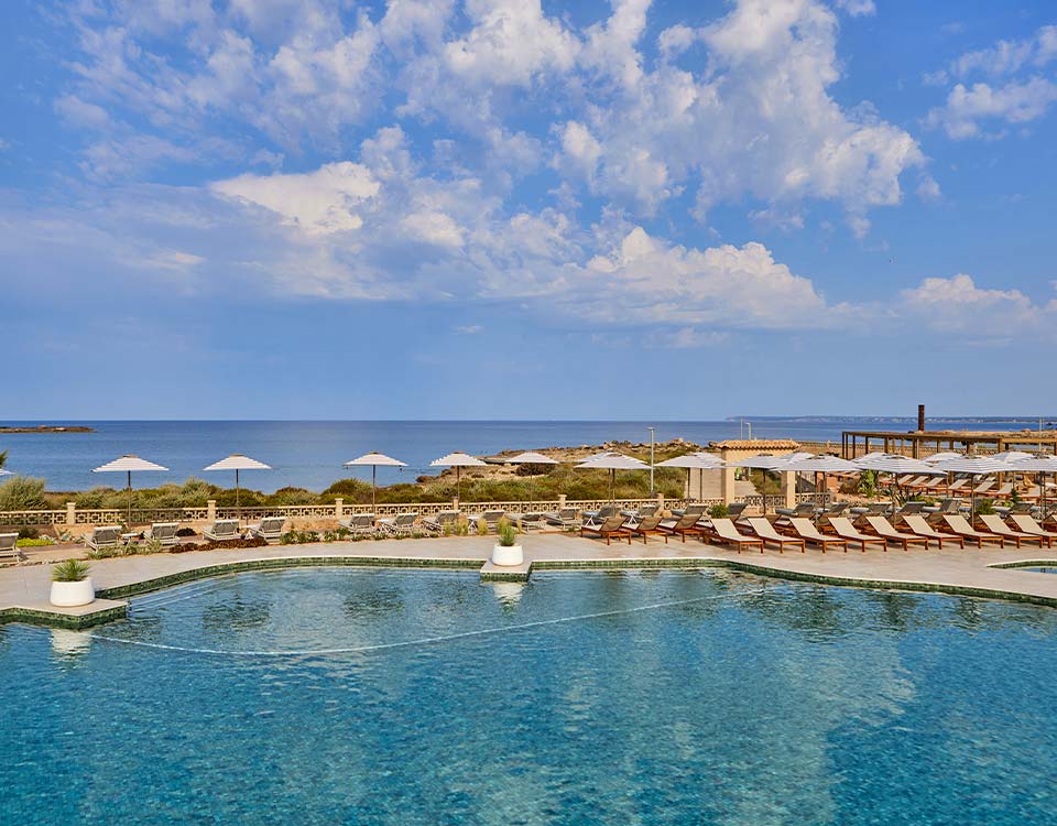 about us about universal beach hotels