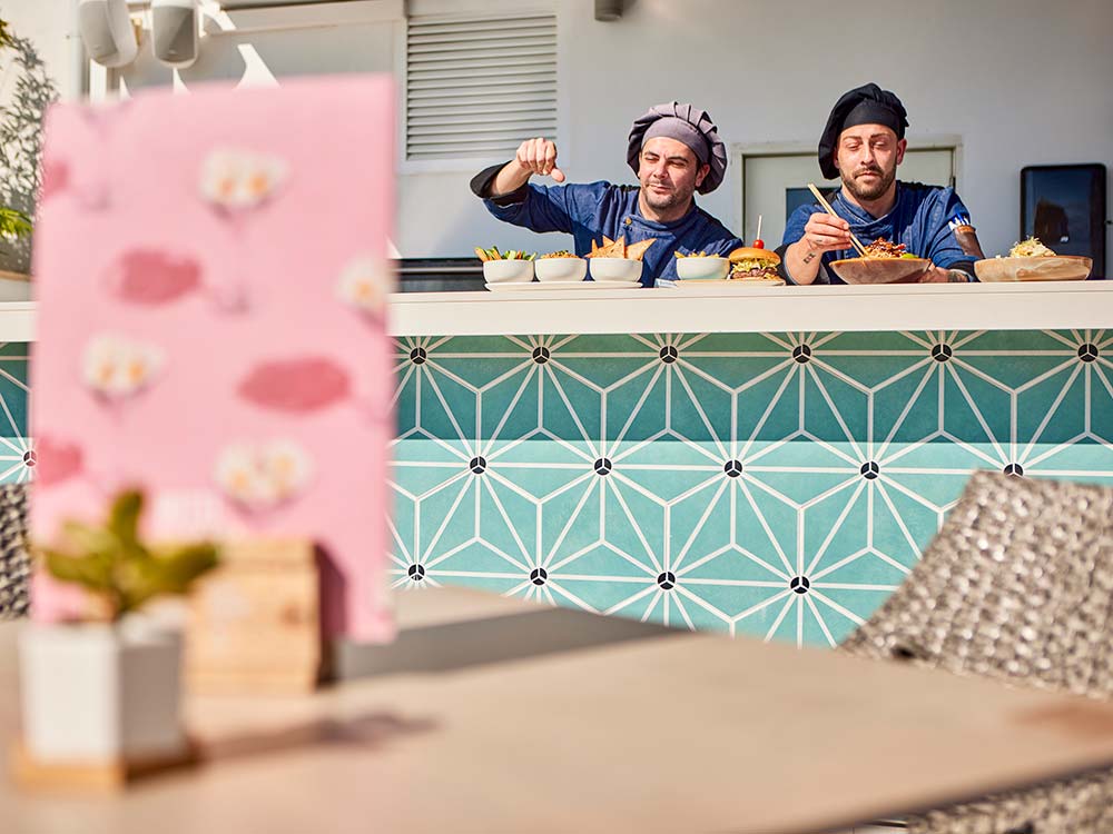 pool bar hotel florida magaluf