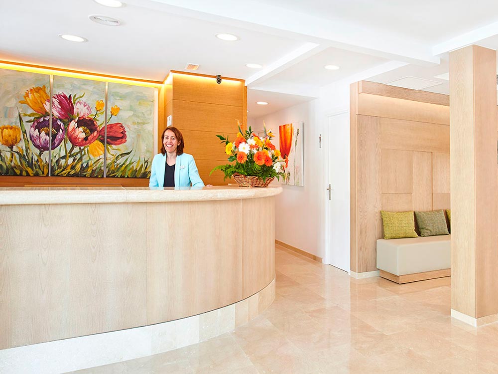 otros servicios universal apartamentos laguna garden