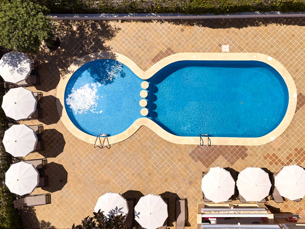 piscina universal apartamentos laguna garden