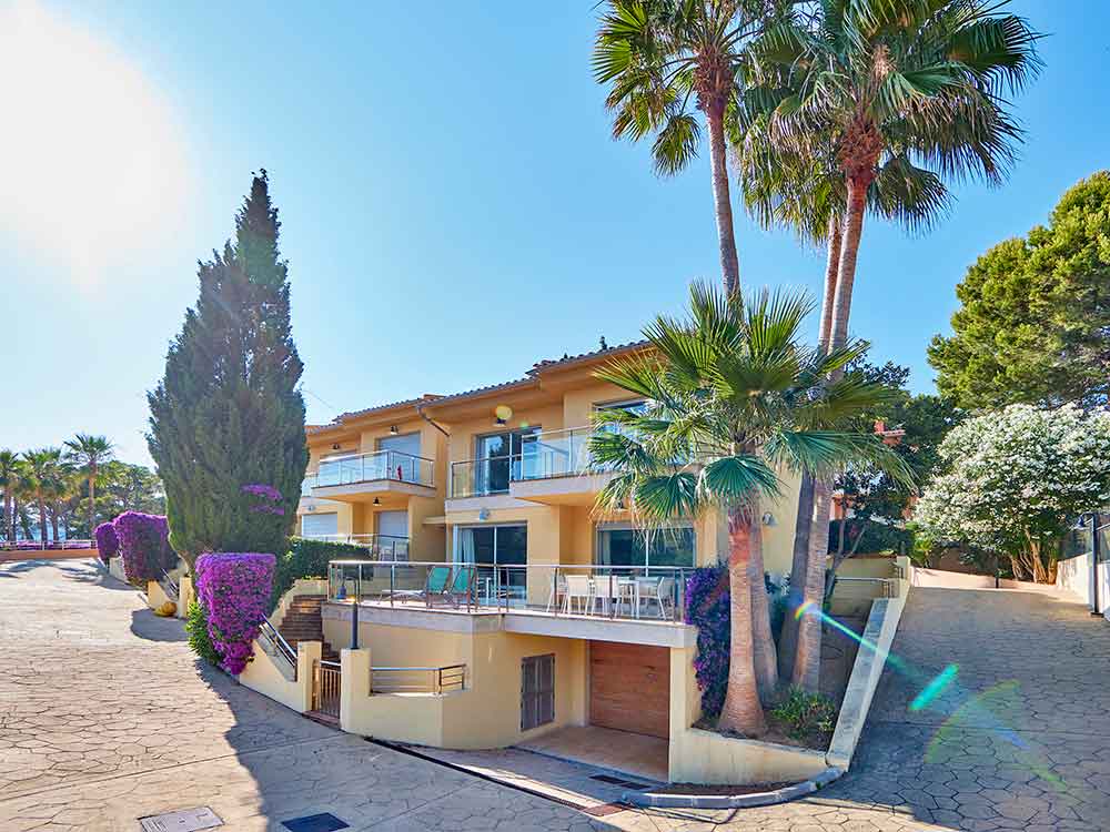 servicio parking universal aquamarin beach houses