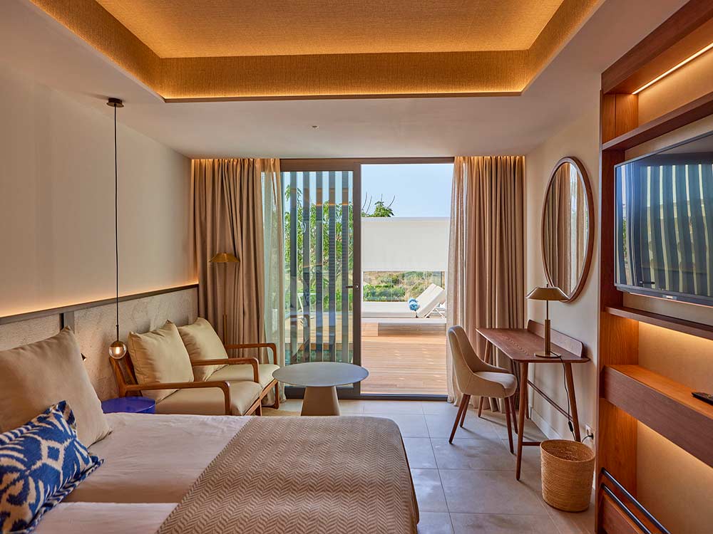 Junior Suites with side sea view and private pool universal grand leon spa