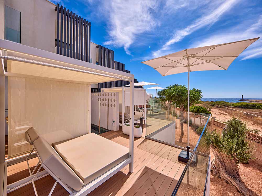 Junior Suites with side sea view and private pool privada universal grand leon spa