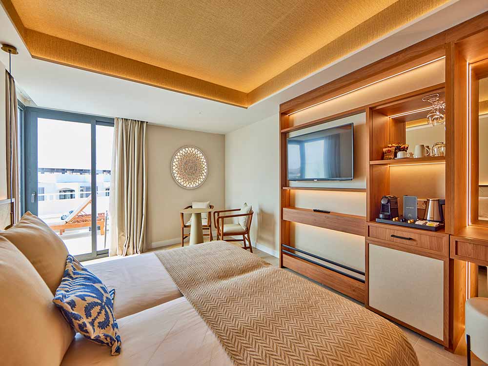 Junior Suites with side sea view universal grand leon spa