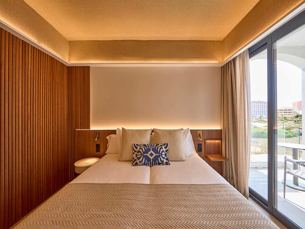 Rooms with side sea view universal grand leon spa