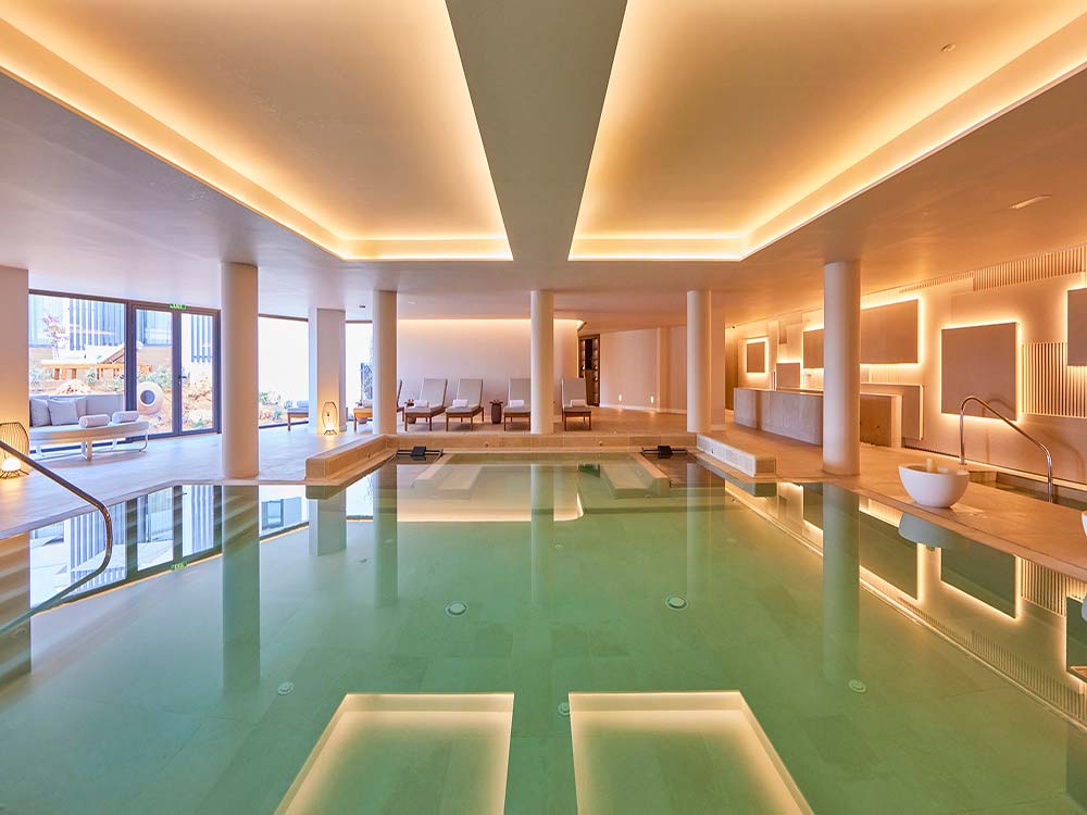 piscinas y solarium universal grand leon spa