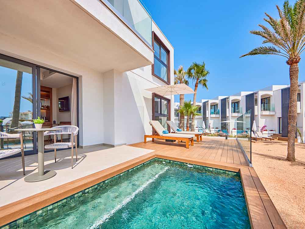 piscinas y solarium universal grand leon spa