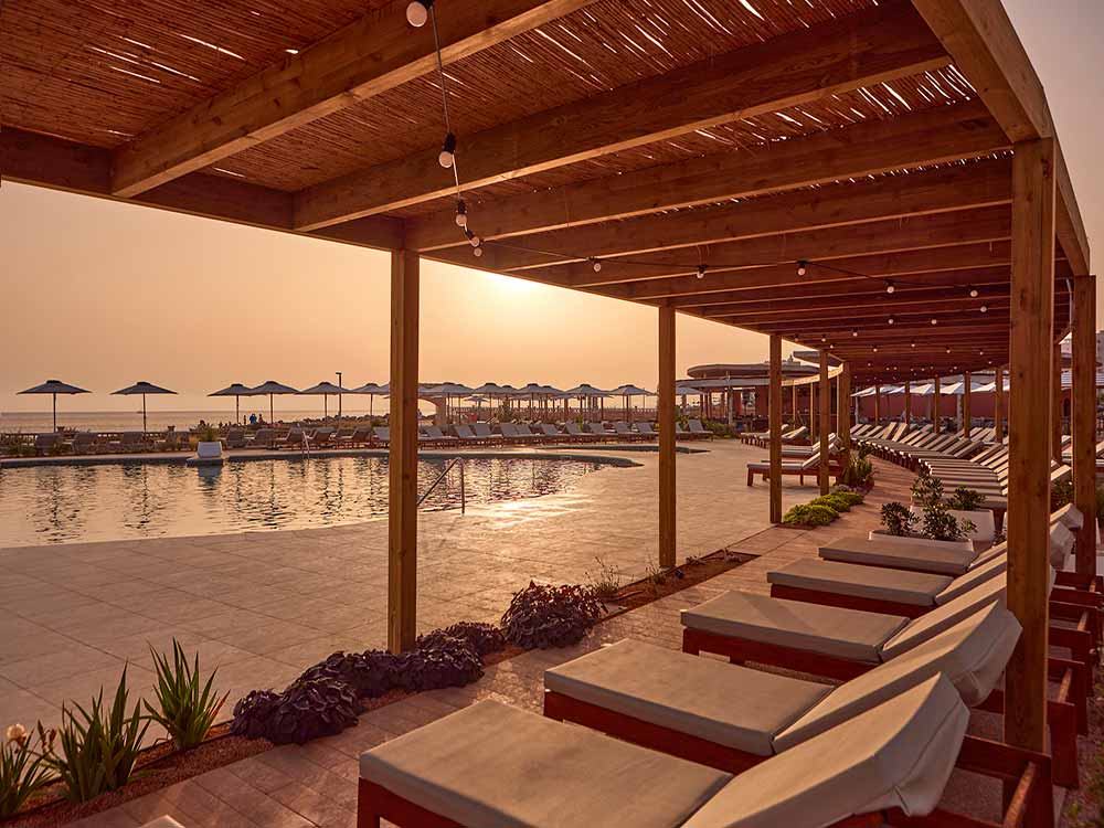 piscinas y solarium universal grand leon spa