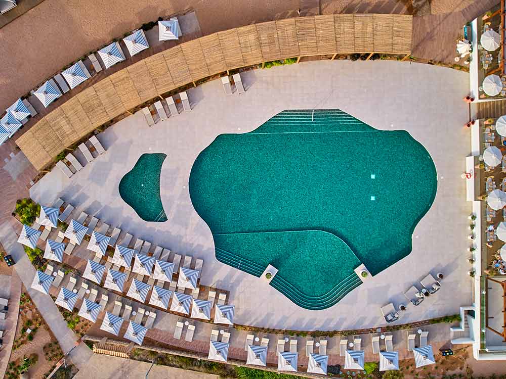 piscinas y solarium universal grand leon spa