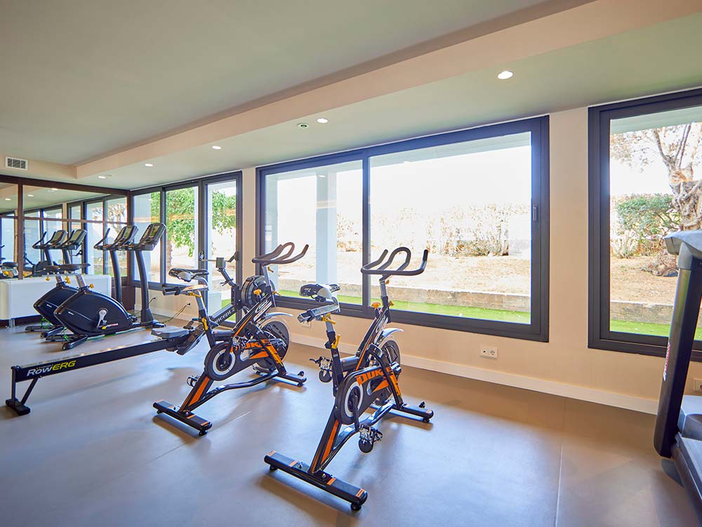 gimnasio universal grand leon spa