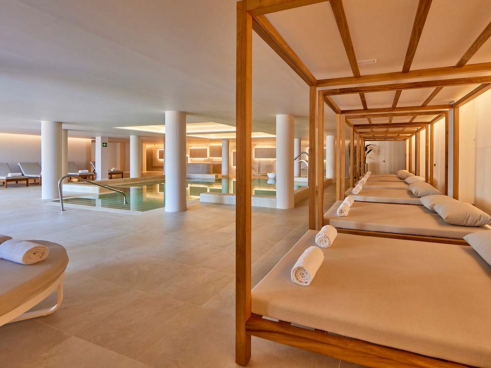 piscina dinamica universal grand leon spa