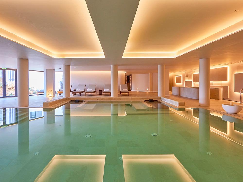 piscina dinamica universal grand leon spa