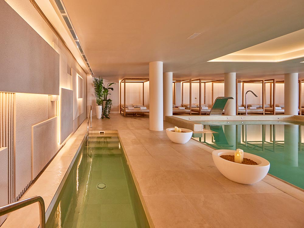piscina dinamica universal grand leon spa