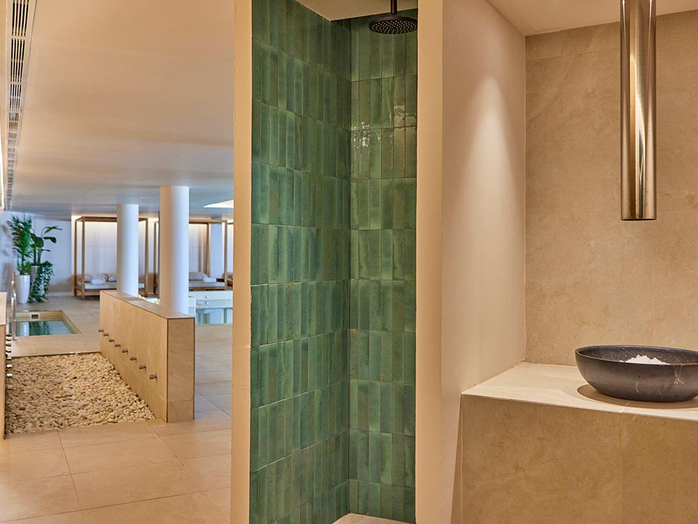 piscina dinamica universal grand leon spa