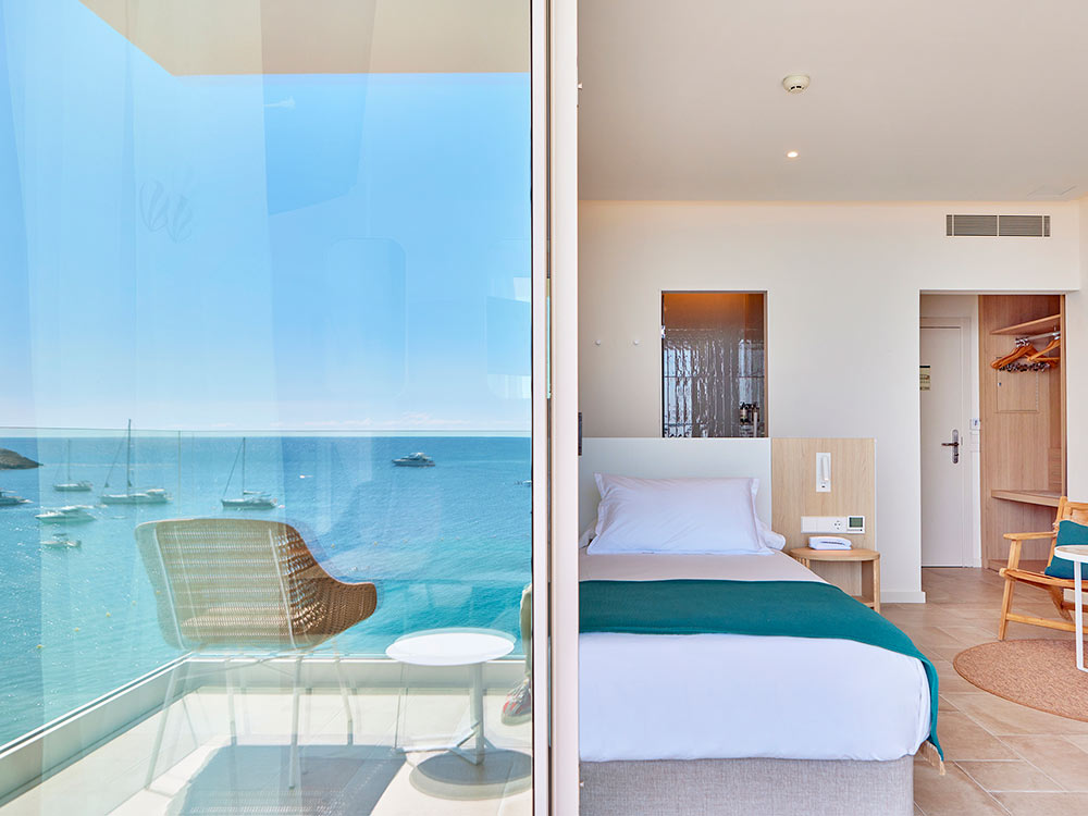 Camera superior vista mare Camera superior vista mare universal hotel aquamarin