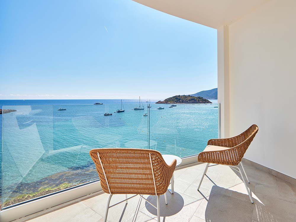 hCamera vista mare Camera vista mare universal hotel aquamarin