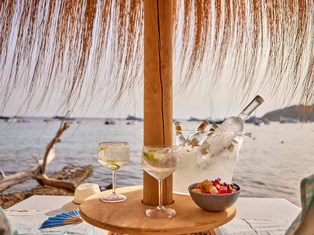 aqua beach club service universal hotel aquamarin