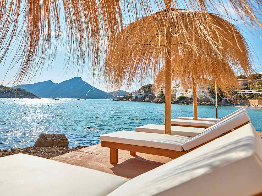 aqua beach club service universal hotel aquamarin