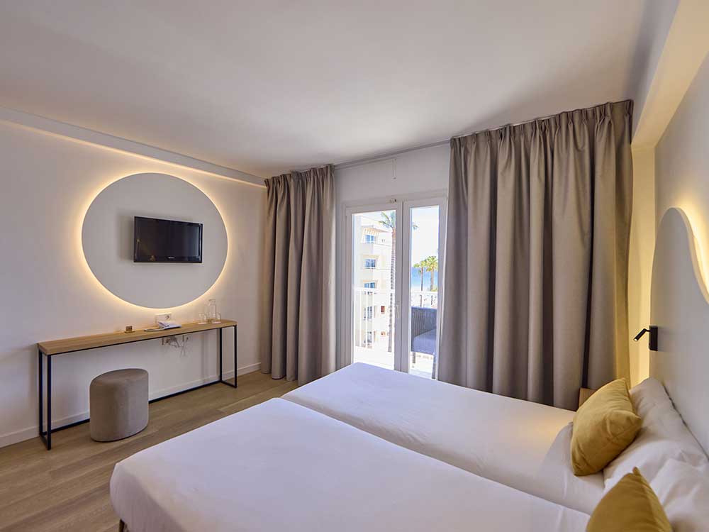 Rooms with pool view Rooms with pool view universal hotel bikini