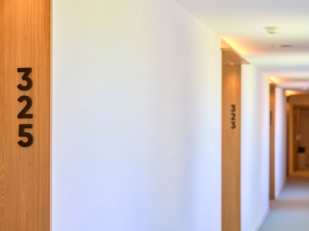 Dienstleistungen universal hotel bikini