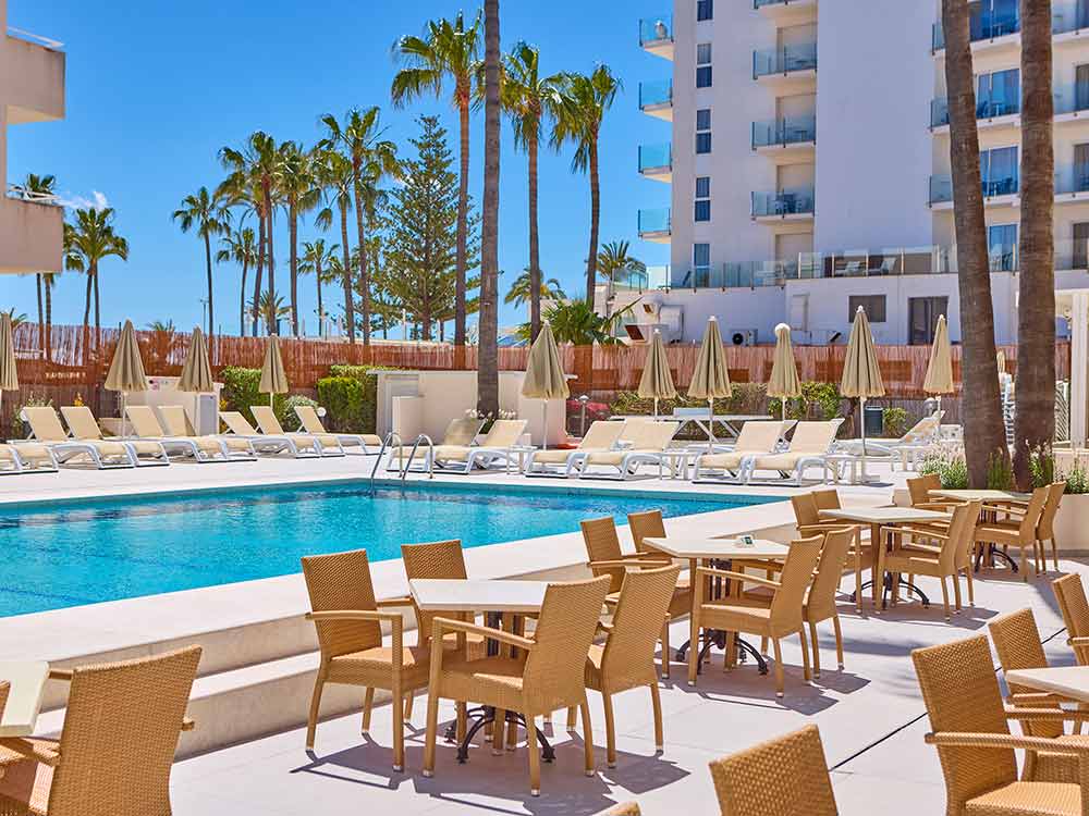 Dienstleistungen universal hotel bikini