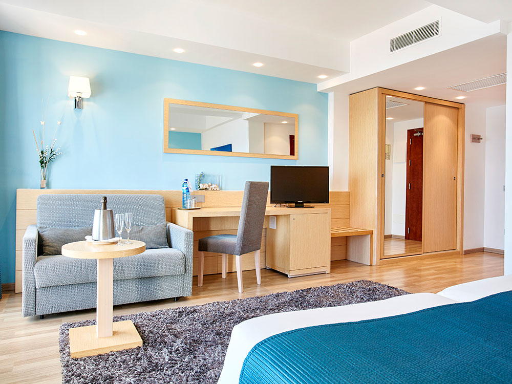 Habitación superior vista mar universal hotel cabo blanco-adults only