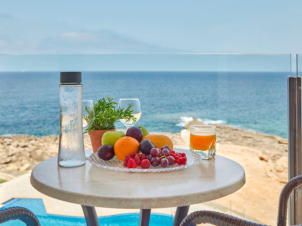 habitación vista mar universal hotel cabo blanco-adults only