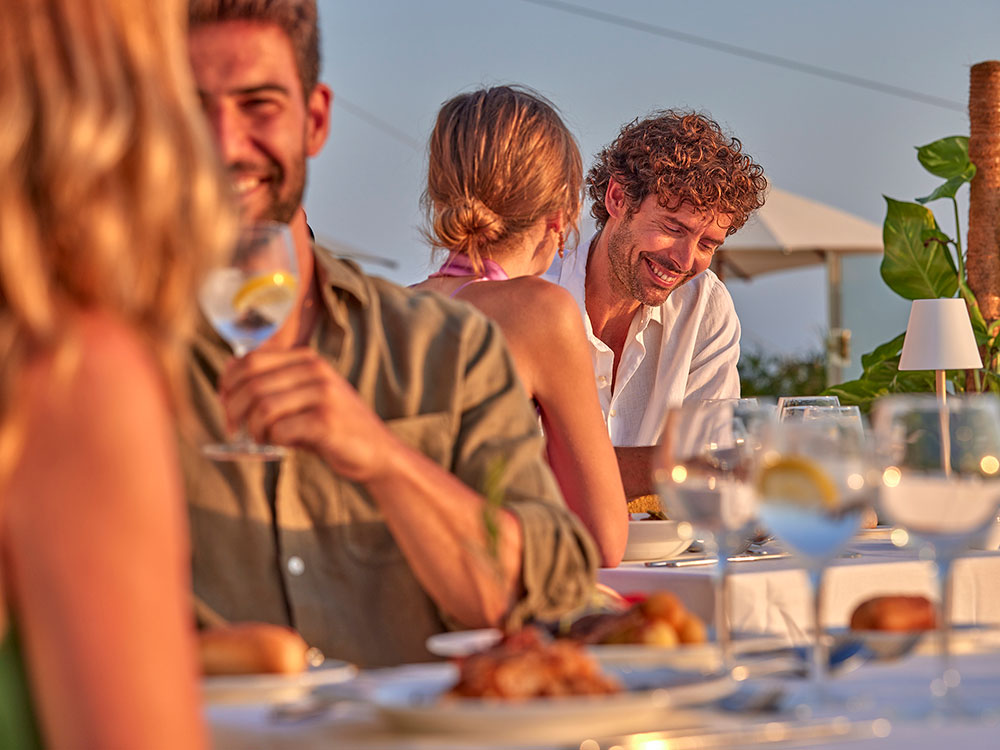 servicio restaurante y bar universal hotel cabo blanco-adults only