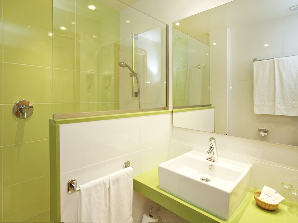 standard zimmer universal hotel laguna