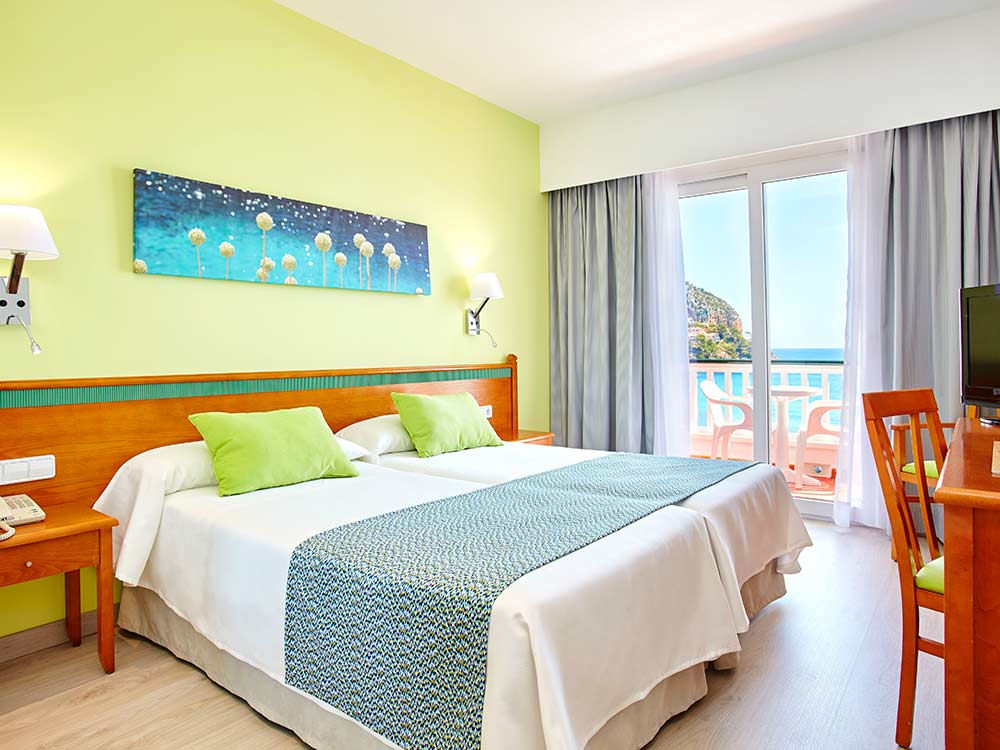 Doppelzimmer in oberer Etage mit Meerblick universal hotel laguna