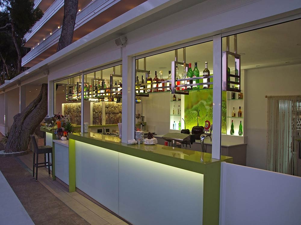 Restaurant und Snackbar universal hotel laguna