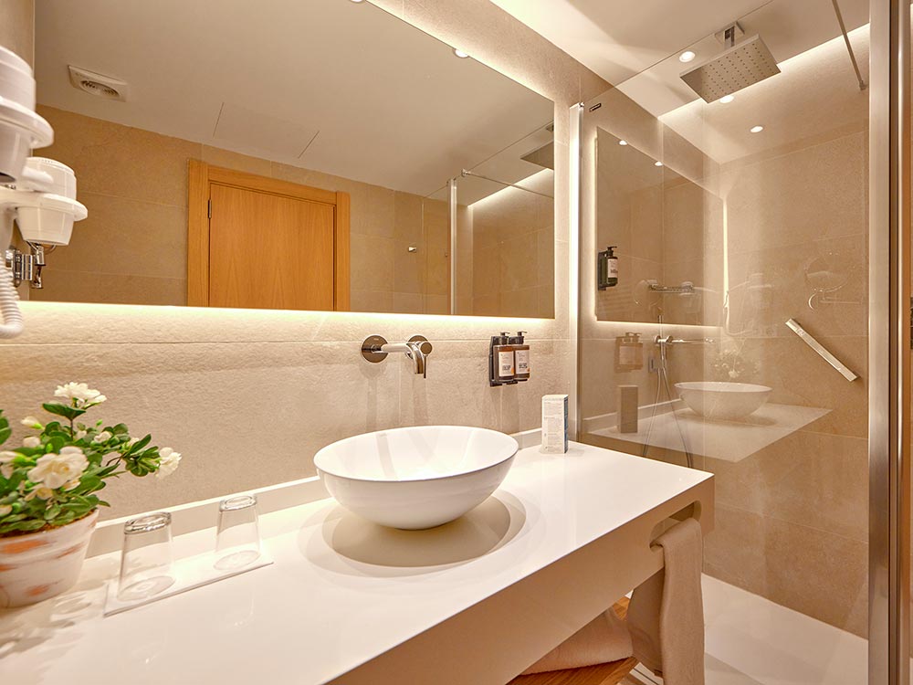 habitacion confort vista mar lateral habitacion confort vista mar lateral universal hotel lido park spa