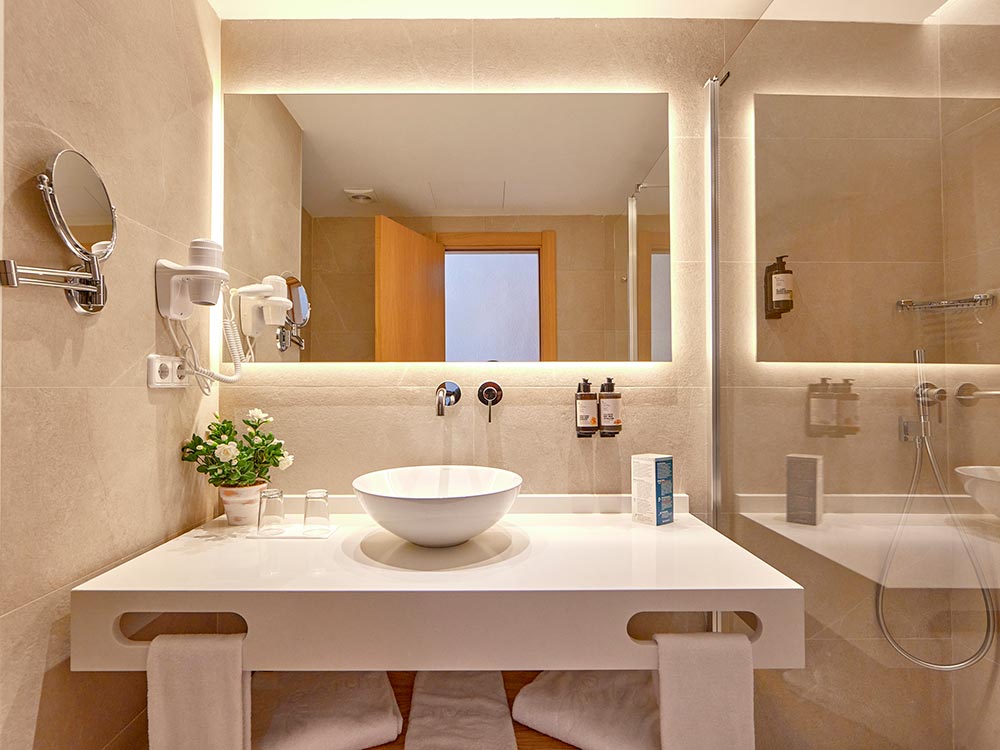 habitacion confort vista mar lateral habitacion confort vista mar lateral universal hotel lido park spa