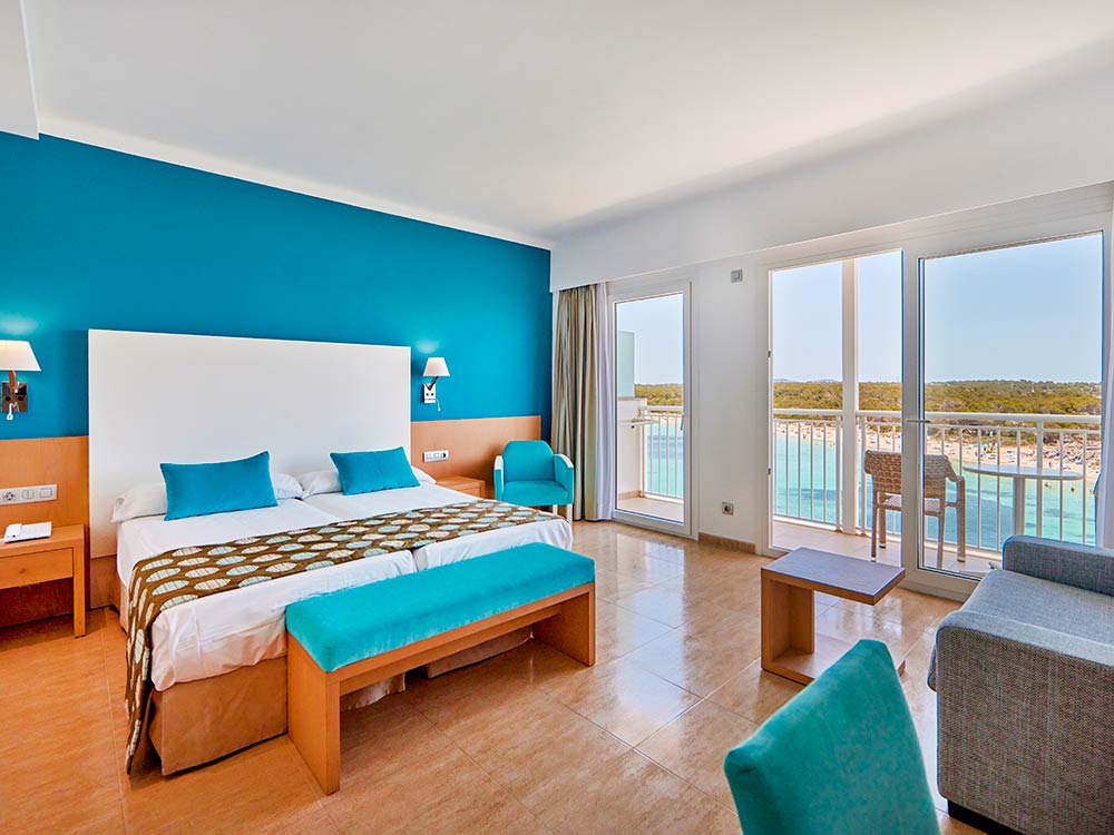 Superior Zimmer mit Meerblick Superior Zimmer mit Meerblick universal hotel marques