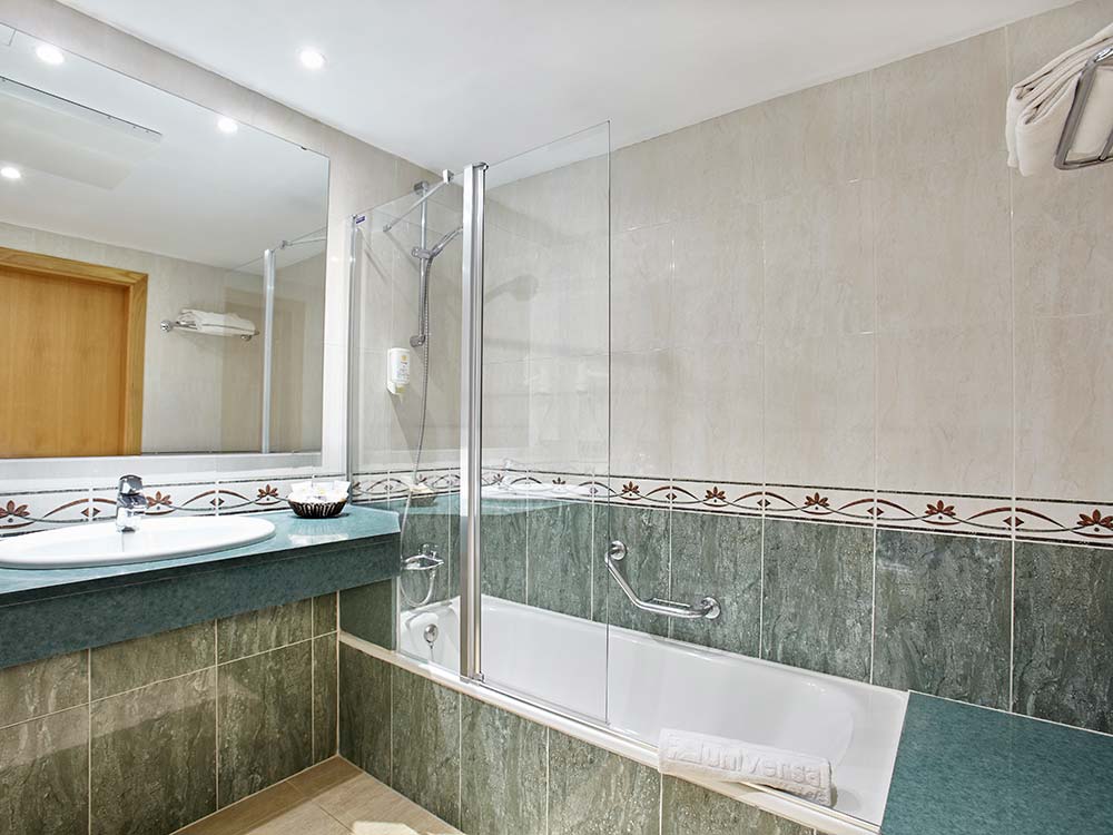 Superior Zimmer mit Meerblick Superior Zimmer mit Meerblick universal hotel marques