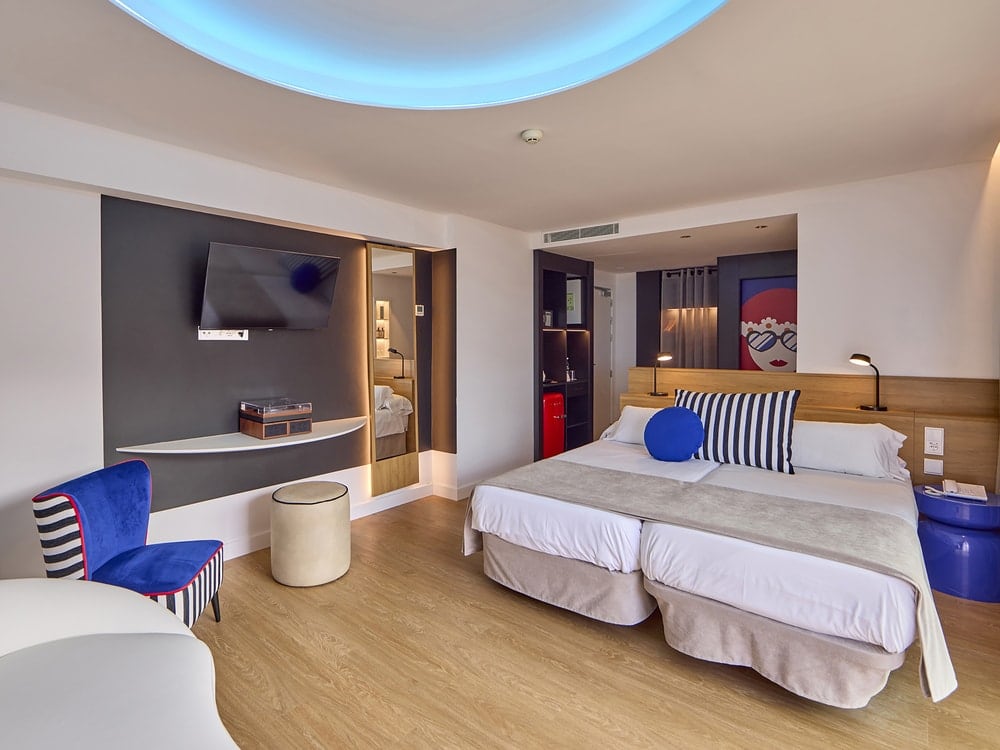 Junior Suite mit seitlichem Meerblick Junior Suite mit seitlichem Meerblick universal hotel neptuno adults only