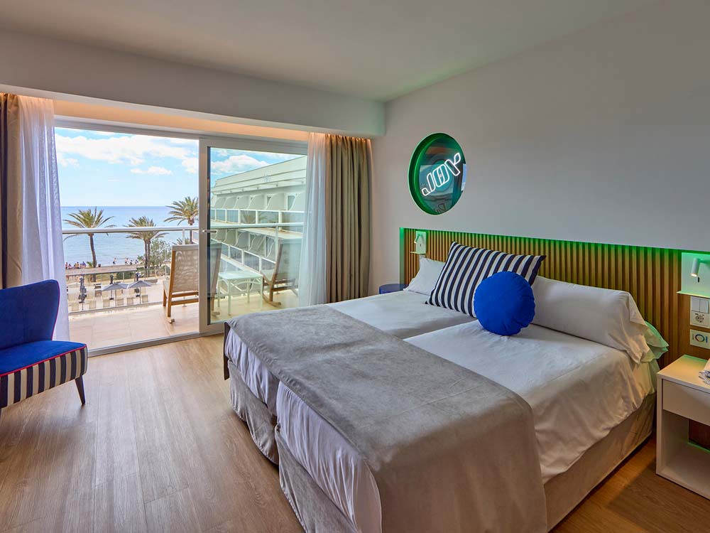 Zimmer mit Meerblick Zimmer mit Meerblick universal hotel neptuno adults only