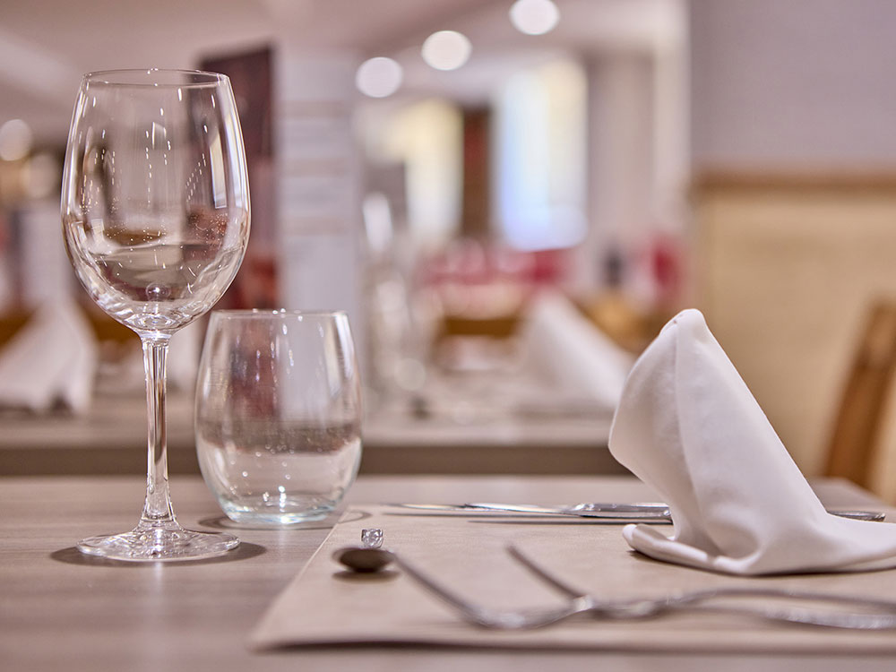 gastronomie restaurant et bars universal hotel perla