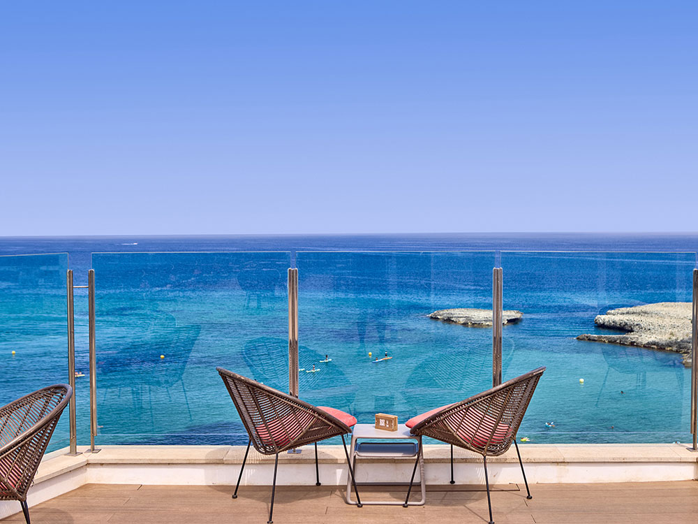 skybar service skybar universal hotel perla