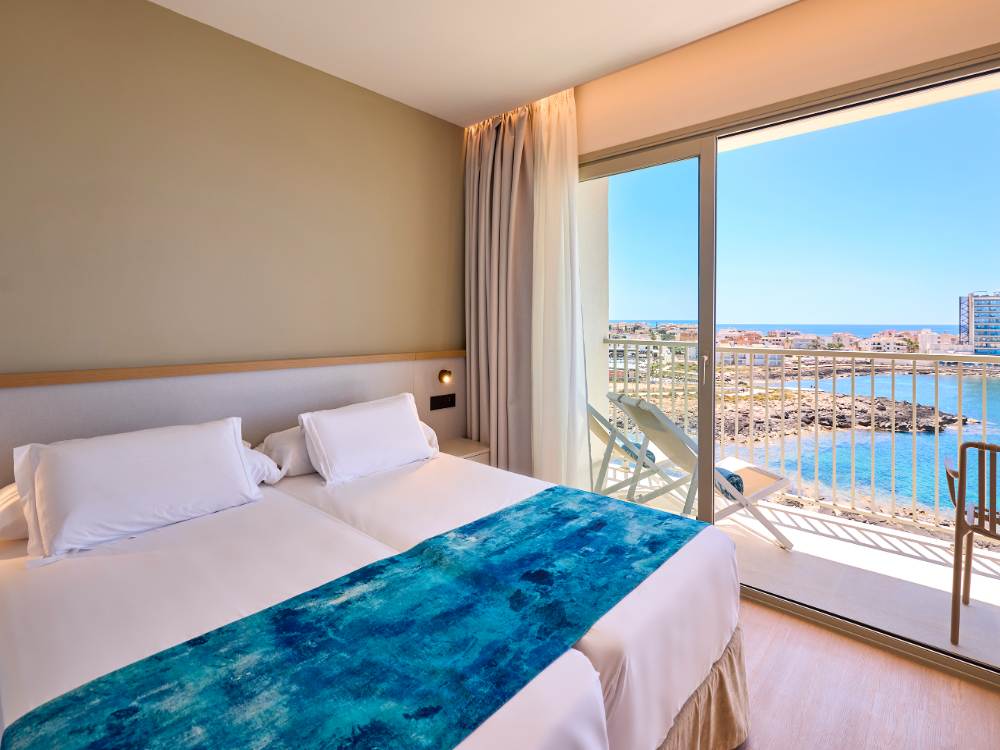 Suite vista mare frontale universal hotel romantica