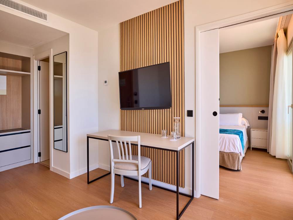 Suite vista mare frontale universal hotel romantica