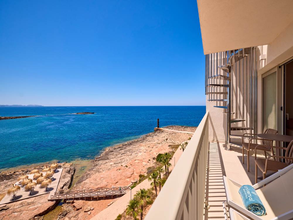 Suite vista mare frontale universal hotel romantica