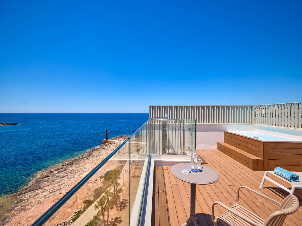 Suite vista mare frontale universal hotel romantica