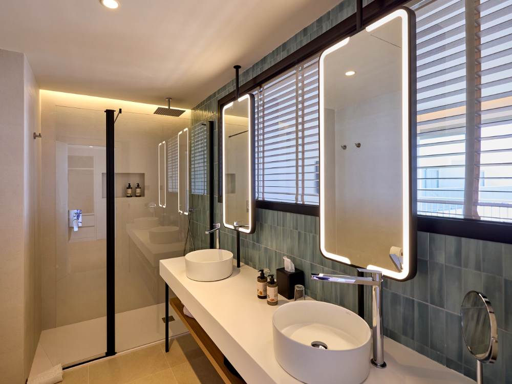 Suite vista mare frontale universal hotel romantica