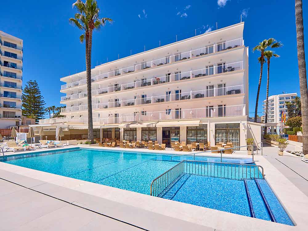 Poolservice universal hotel bikini