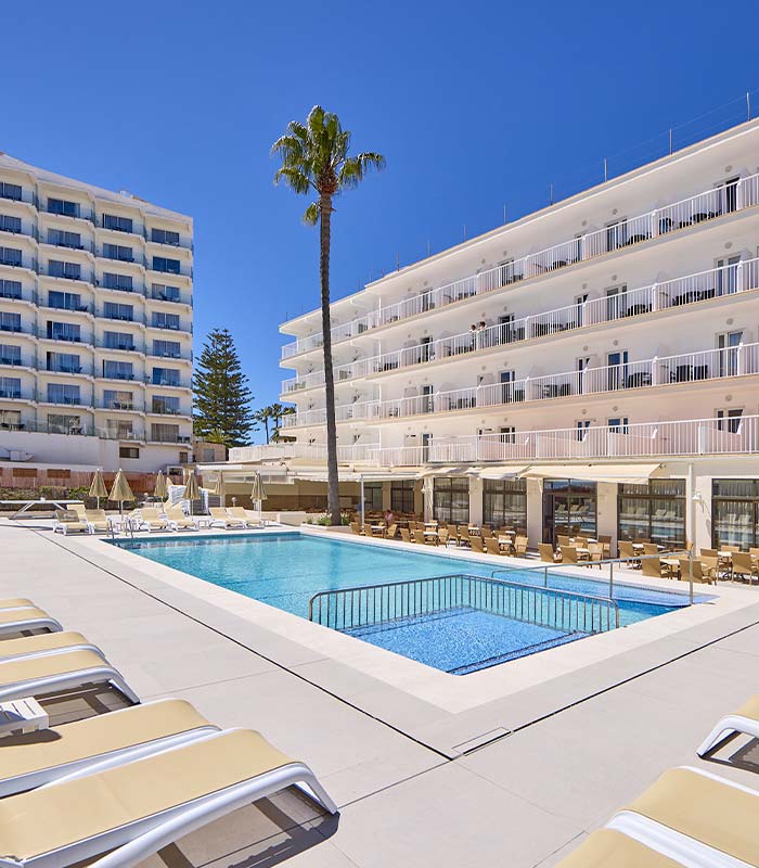 universal hotel bikini